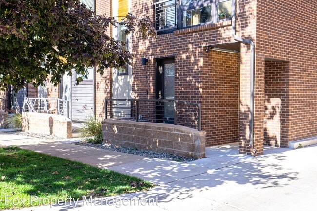 Building Photo - 2 br, 3 bath House - 717 E 24th Avenue