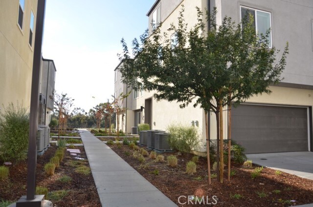 Building Photo - 5252 Beachfront Cove