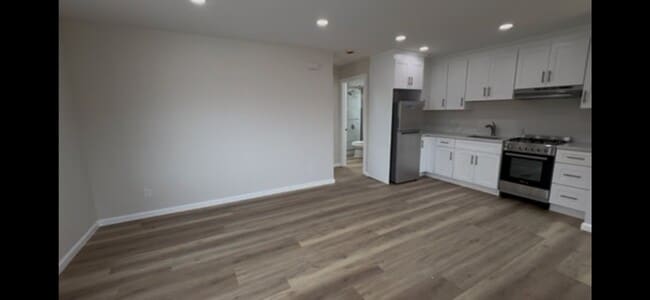 Building Photo - 14715 Mesa Dr