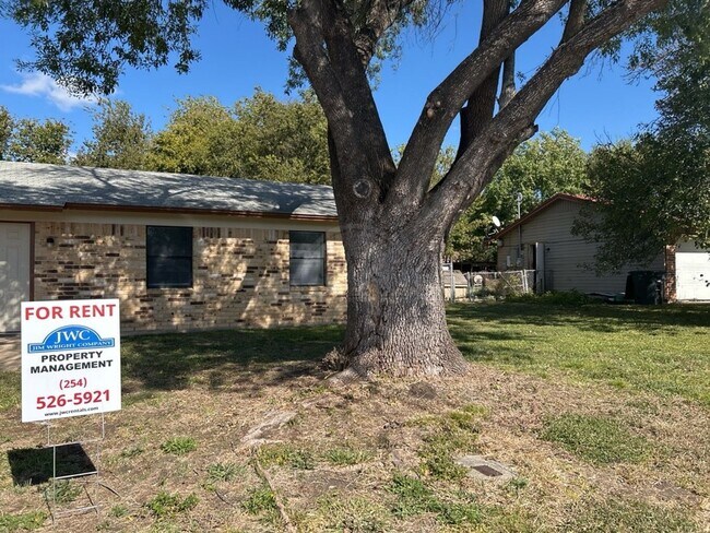 Foto del edificio - 607 Spoke Dr