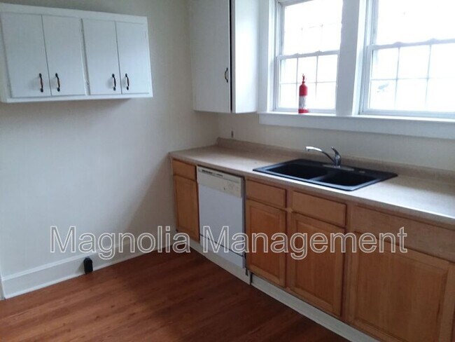 Foto del edificio - 410 Young St