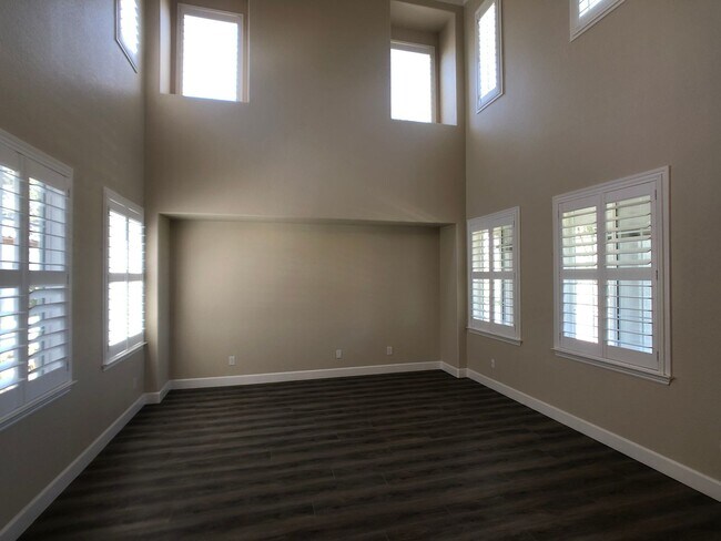 Foto del edificio - Stunning Eagle Ridge Home