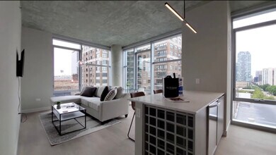 Building Photo - 107 W Hubbard St
