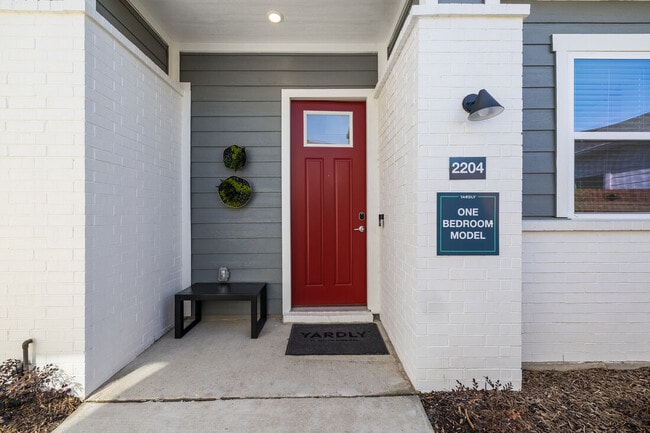 Yardly Elevon apartments — community photo - Yardly Elevon