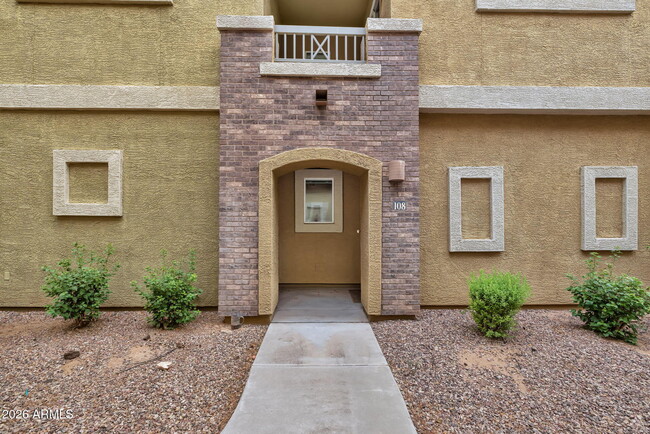Building Photo - 18250 N Cave Creek Rd