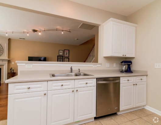 Building Photo - 217 Brushy Creek Ln
