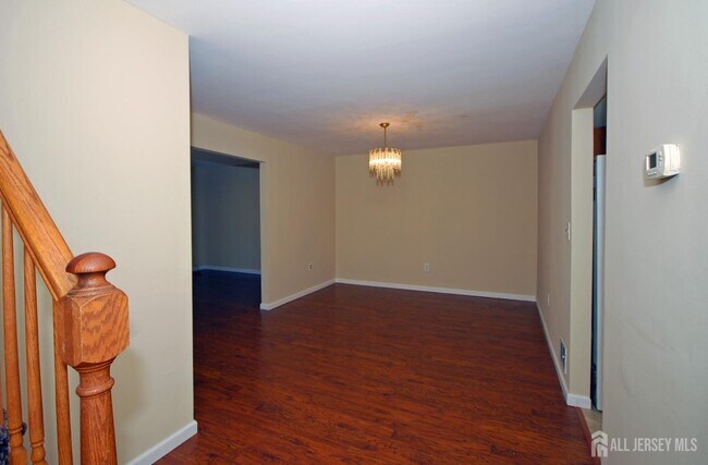 Foto del edificio - 21 Rosewood Ct