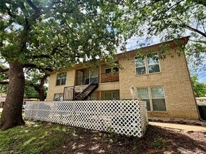 Building Photo - 109 Wildwood Ct