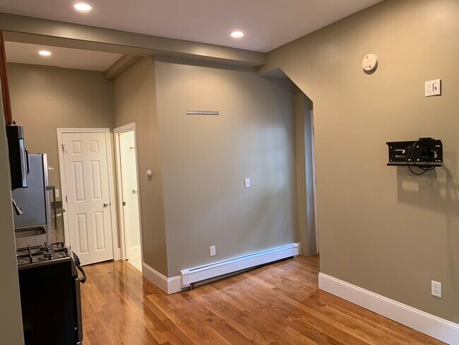 Foto del edificio - 144 Mount Auburn St