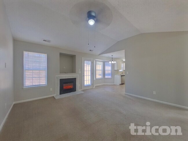 Foto del edificio - 6028 Derek Christopher Ct