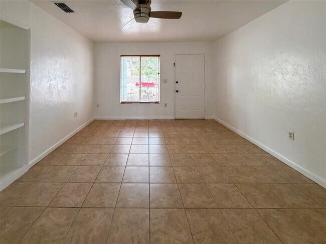 Foto del edificio - 1048 SW 6th Dr