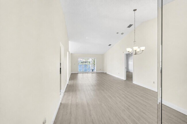 Foto del edificio - 9581 Tavernier Dr