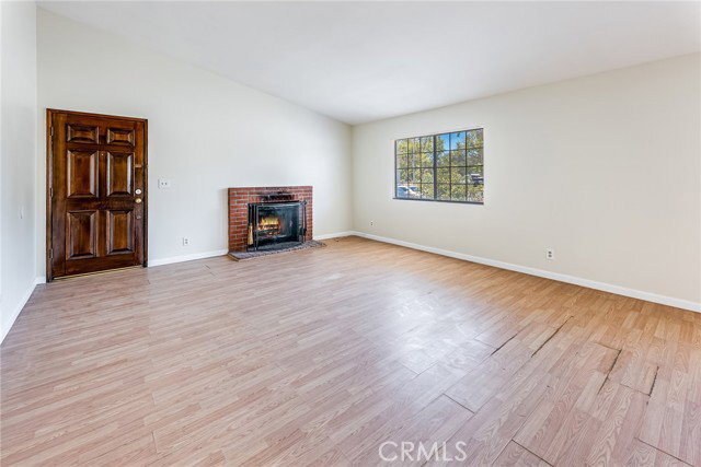 Foto del edificio - 5546 McLennan Ave