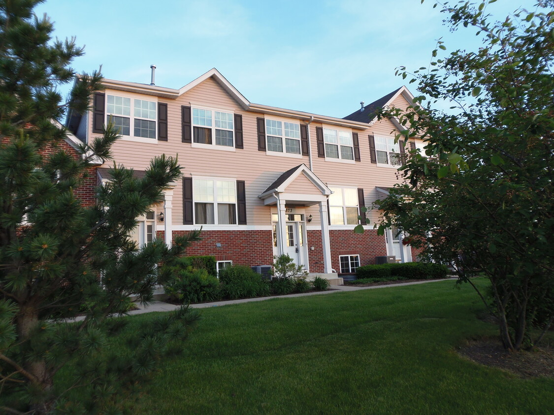 3873 Bailey Rd, Yorkville, IL 60560 Townhouse for Rent in Yorkville