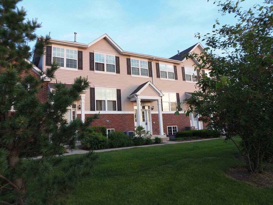 3873 Bailey Rd, Yorkville, IL 60560 Townhouse for Rent in Yorkville