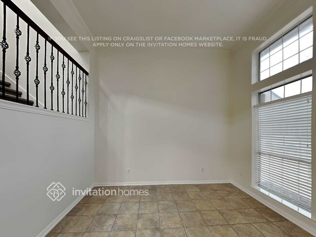 Foto del edificio - 1402 Roaring Springs Ln