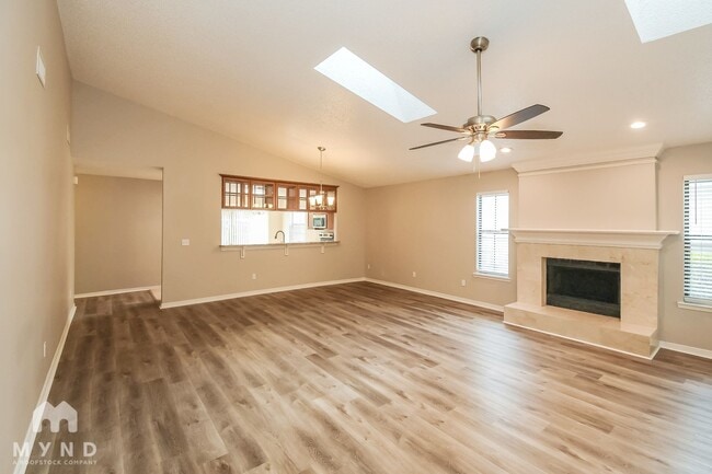 Foto del edificio - 5464 Spring Brook Rd