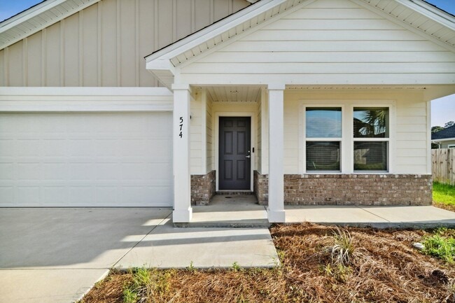 Building Photo - 574 Whispering Creek Ave