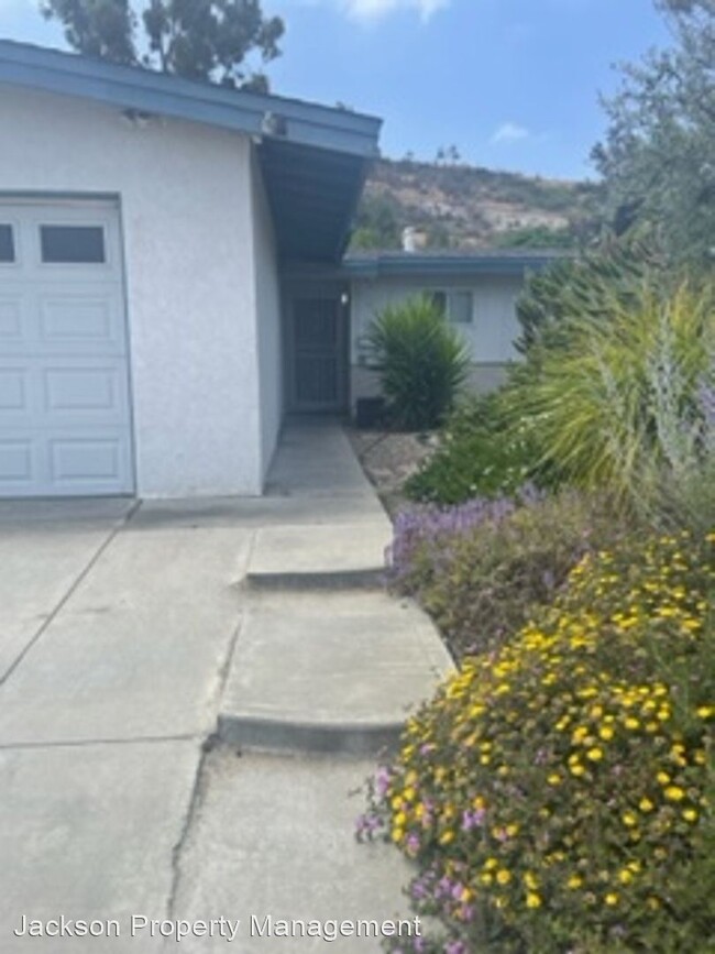 Building Photo - 3 br, 2 bath House - 3353 Las Vegas Dr