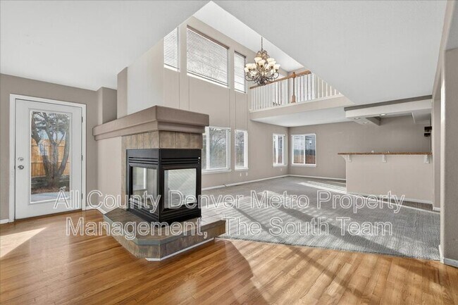 Foto del edificio - 4425 Iran St