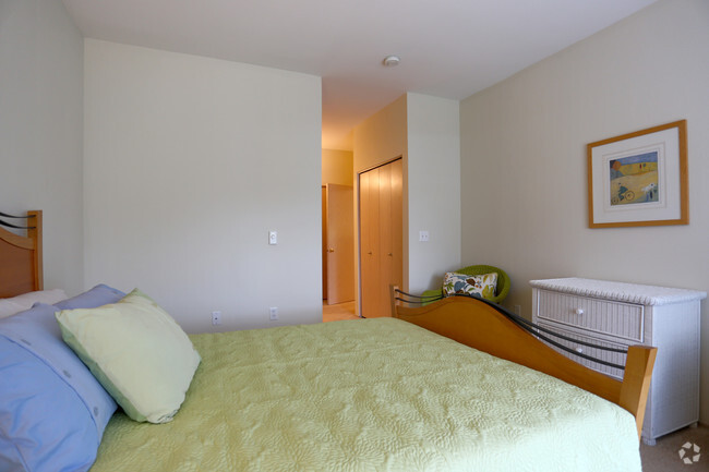 Interior Photo - Oriel Apartments