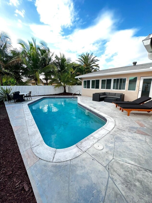 Fort Lauderdale, 
                        , –