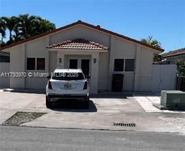 Foto principal - 2574 W 71st Pl