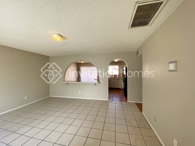 Foto del edificio - 4342 W Encanto Blvd