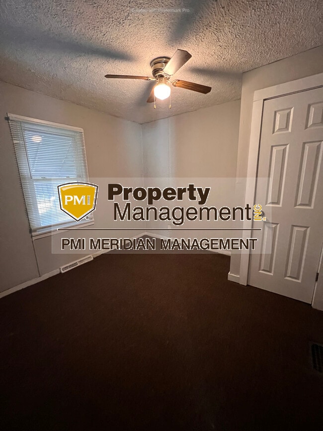 Building Photo - Beautiful Hidden 3 Bed 1.5 Bath