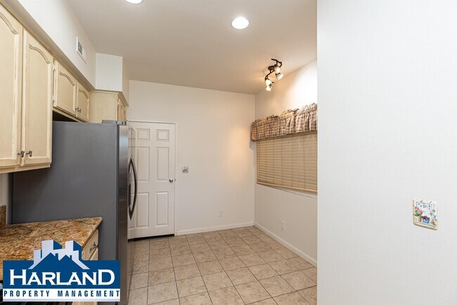 Foto del edificio - 3882 Creststone Pl