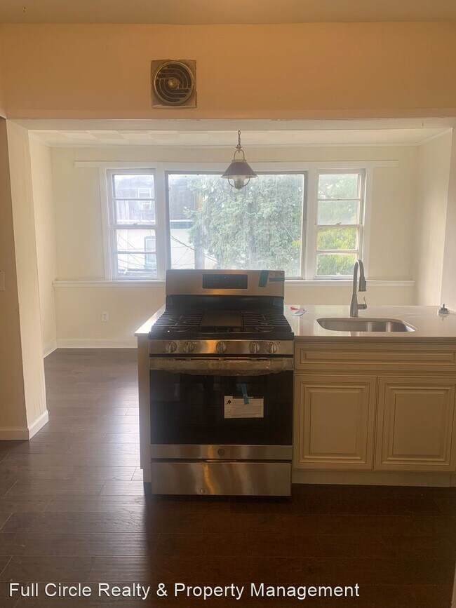 Foto del edificio - 4 br, 1 bath House - 412 N 2nd Street