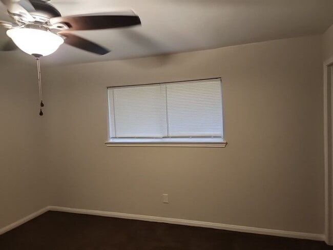 Foto del edificio - 2903 Crossfell Rd