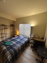 Building Photo - 23604 Tarara Dr