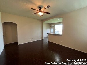 Foto del edificio - 522 Creekside Cir