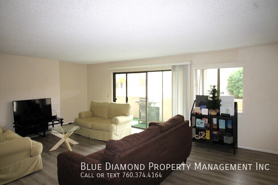 Primary Photo - 2625 Pirineos Way