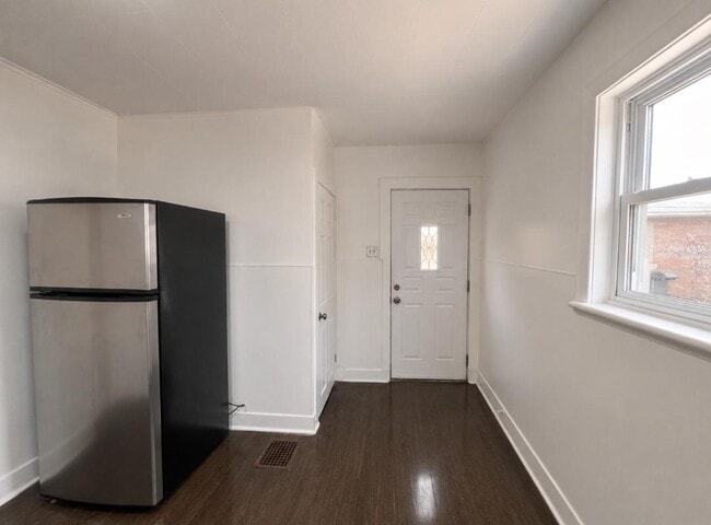 Building Photo - Stylish 3 Bedroom House for Rent –  $2,299/month (plus utilities)