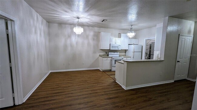 Foto del edificio - 4009 Hemingway Cir