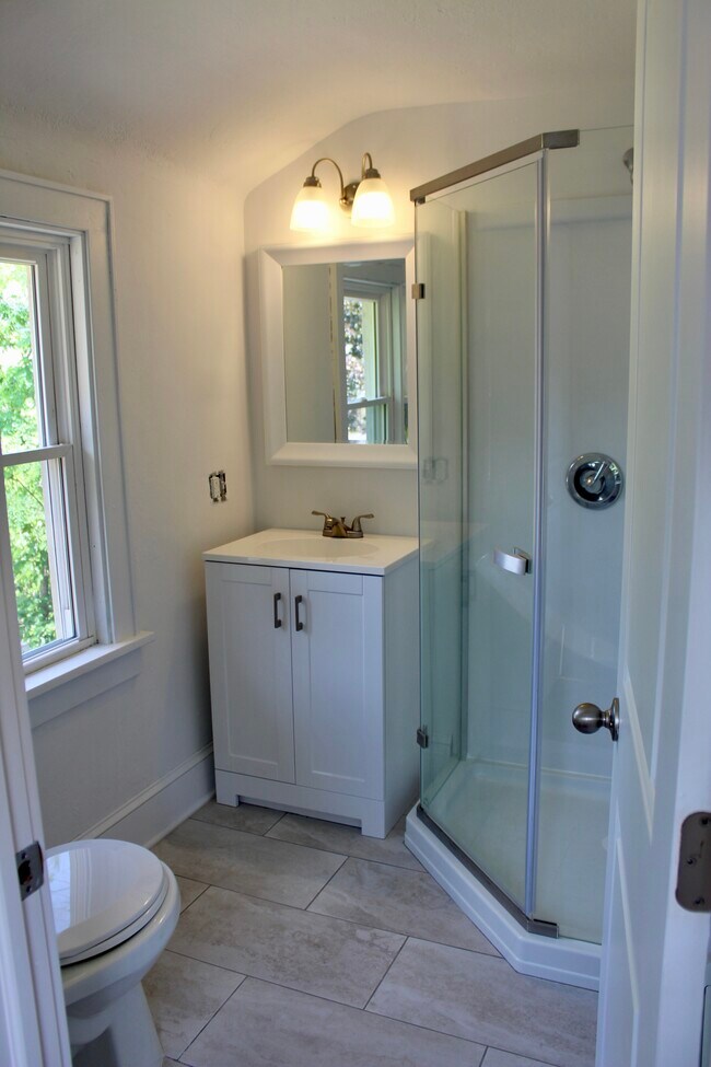 Master Bathroom - 44 Broad St