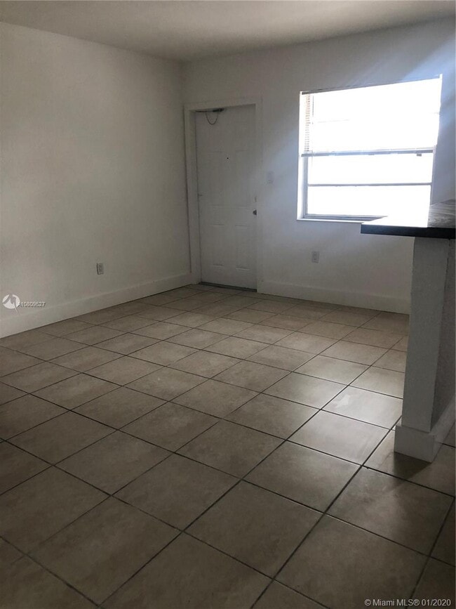 Building Photo - 5610 N Miami Ave