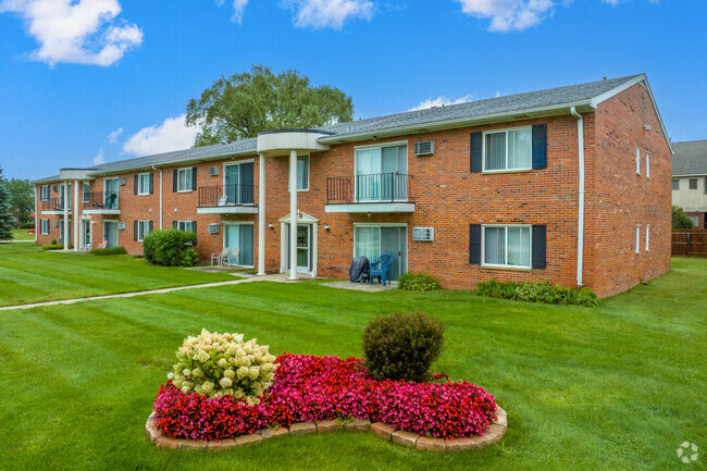 Building Photo - Franklin Square Apartments