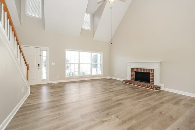 Building Photo - 1405 Augustine Ct