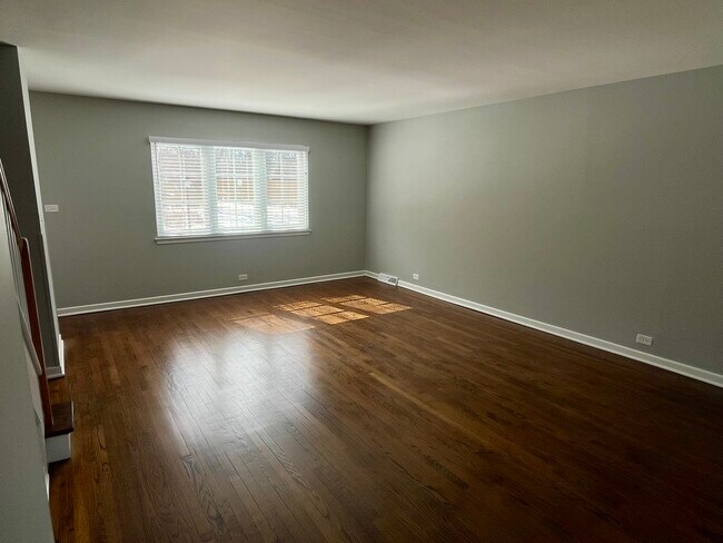 Foto del edificio - 1332 Greenwillow Ln