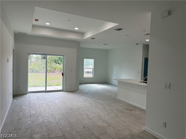 Foto del edificio - 847 Genoa Ave S