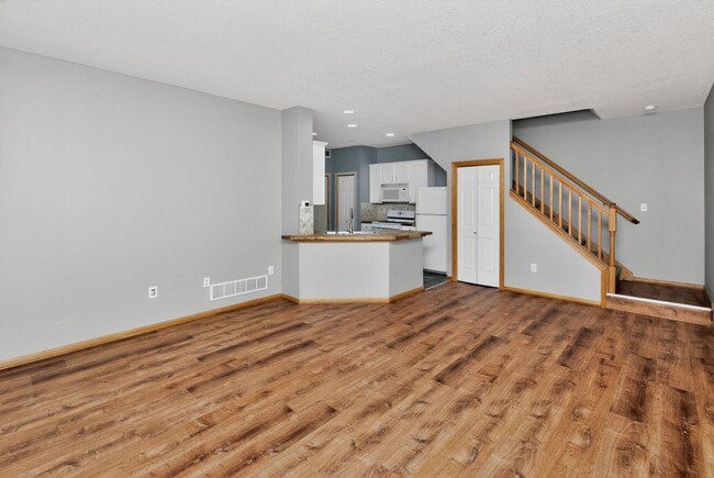 Building Photo - NEAR OTTER CREEK GOLF COURSE!! 2 Bedroom, 1.5 Bathroom in Northeast Ankeny