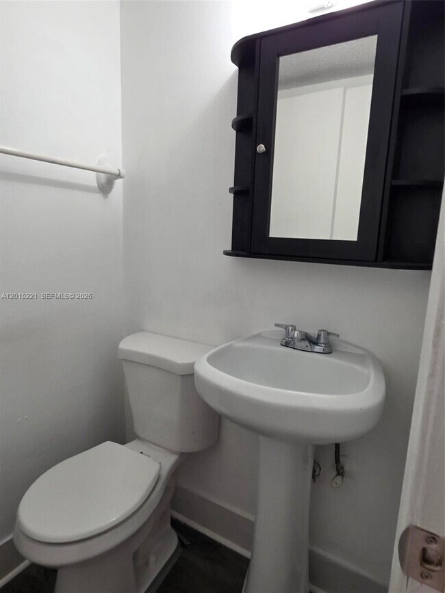 Foto del edificio - 556 NW 114th Ave