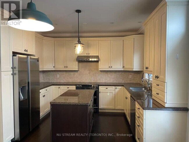 Photo du bâtiment - 214 Karl Rose Trail