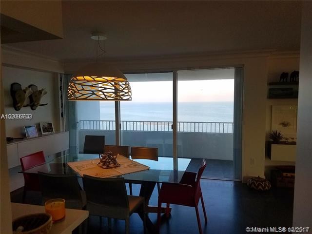 Foto del edificio - 199 Ocean Lane Dr