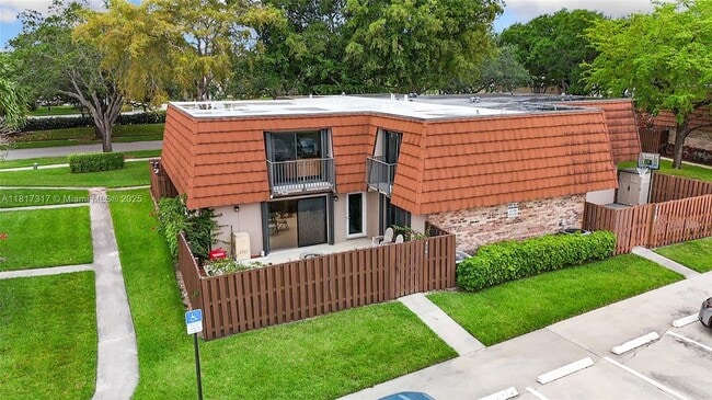 Building Photo - 4161 Forest Hill Dr