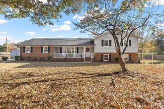 Building Photo - 6201 Hagan-Stone Park Rd