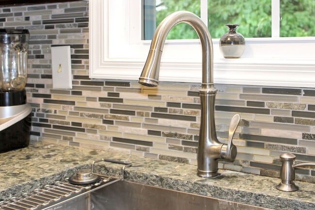 Building Photo - Furnished 2-bedroom / 1-bath